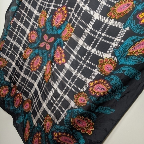 Dian Von Furstenburg Vintage black silk Scarf - Picture 8 of 11